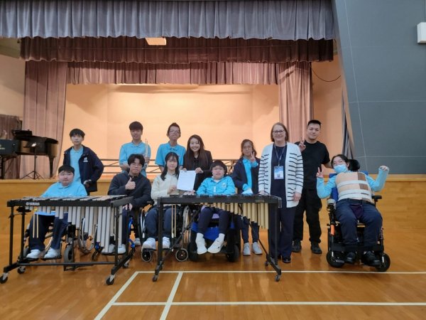 恭賀同學在第七十七屆香港學校音樂節取得銀獎