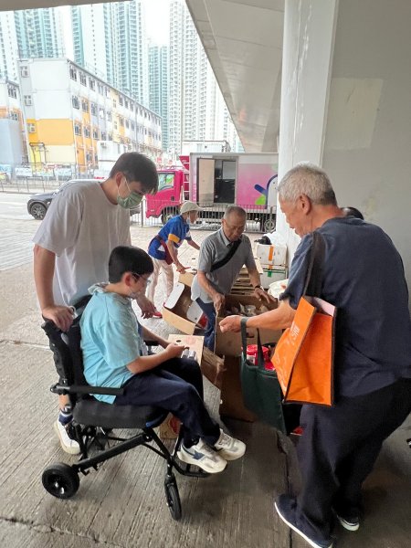 街頭義工服務