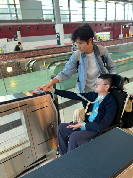 參觀「香港多面體」展覽