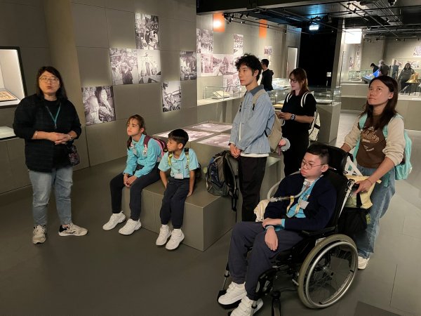 參觀「香港多面體」展覽