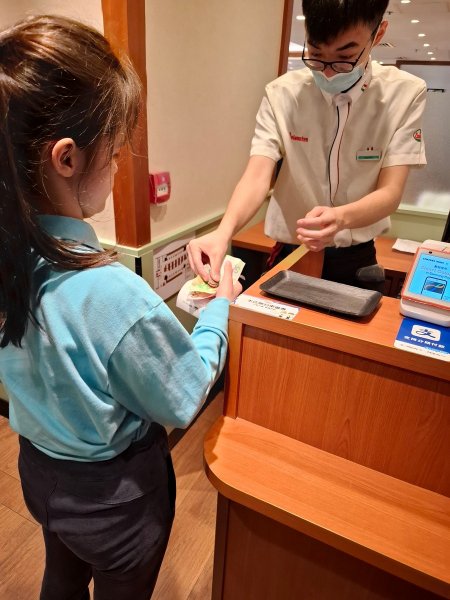 參觀「香港多面體」展覽