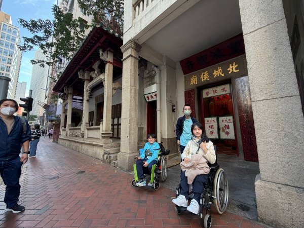 參觀展城館及港島海岸線探索