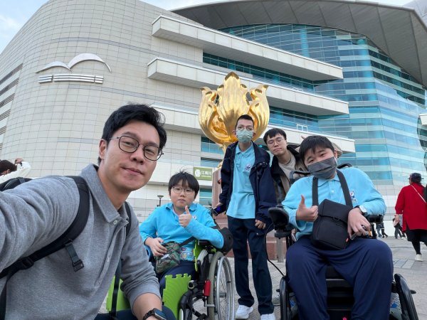 參觀展城館及港島海岸線探索