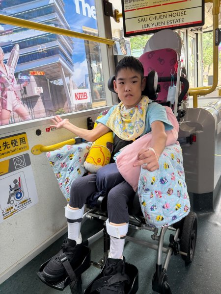 D班單元活動．乘搭巴士與購買玩具